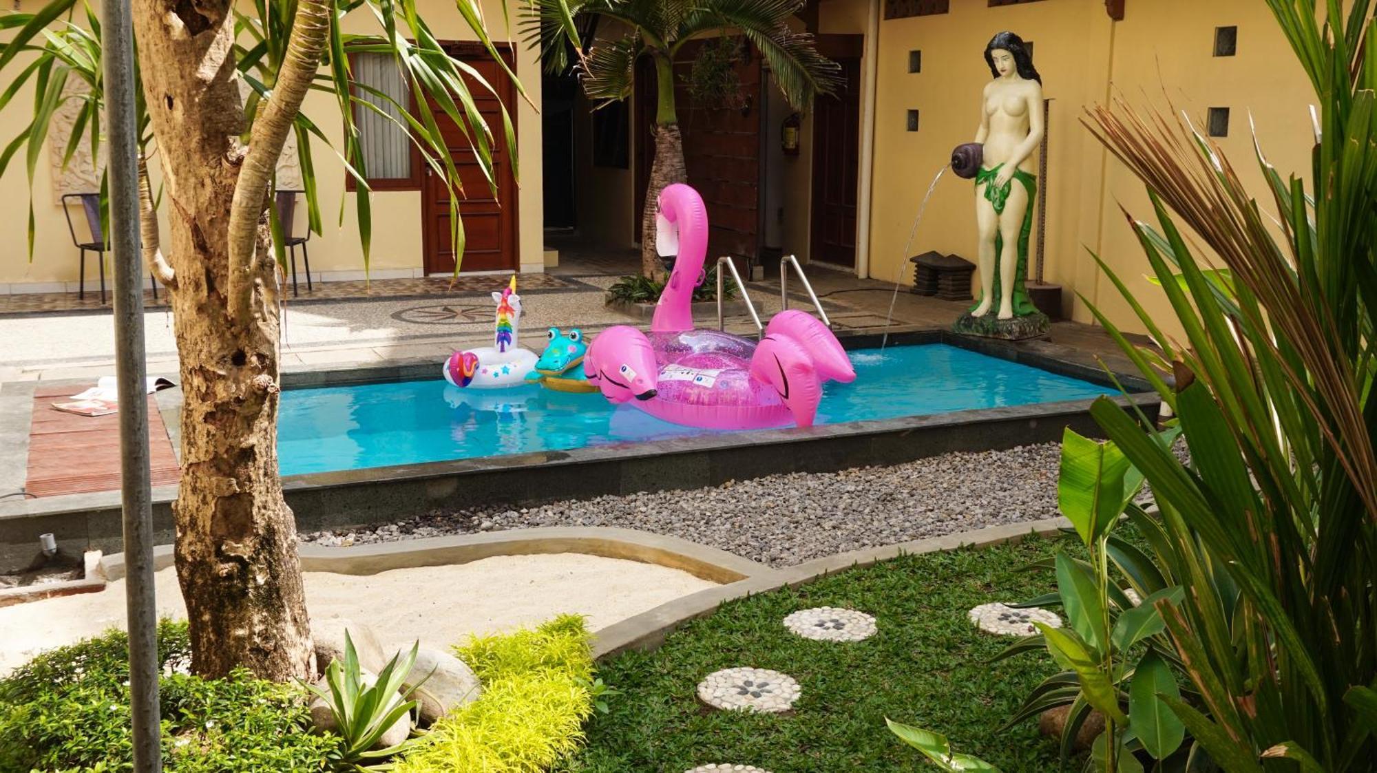 Roemah Canting Homestay Yogyakarta Exterior photo